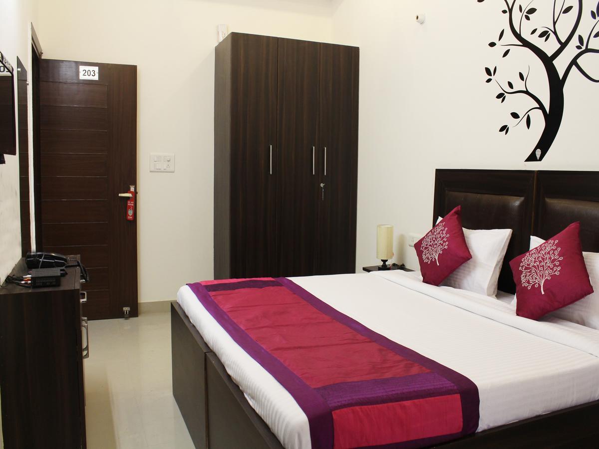 Oyo 2384 Hotel Epic Inn Gurgaon Eksteriør bilde