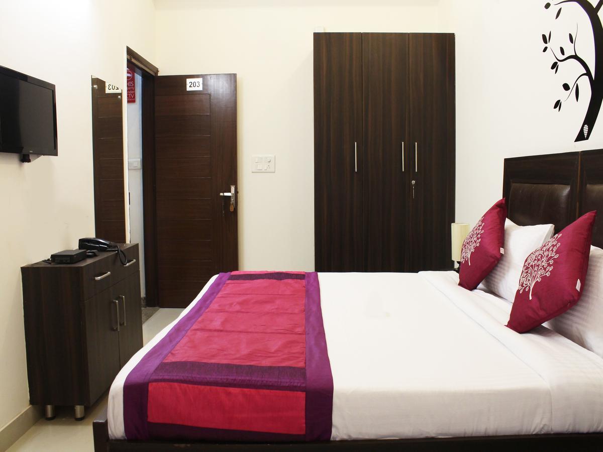 Oyo 2384 Hotel Epic Inn Gurgaon Eksteriør bilde